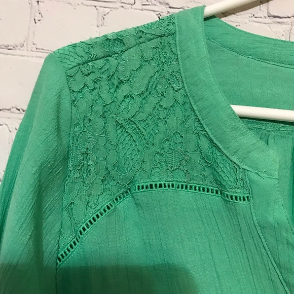 NWOT Green Lace Blouse - Picture 6 of 9